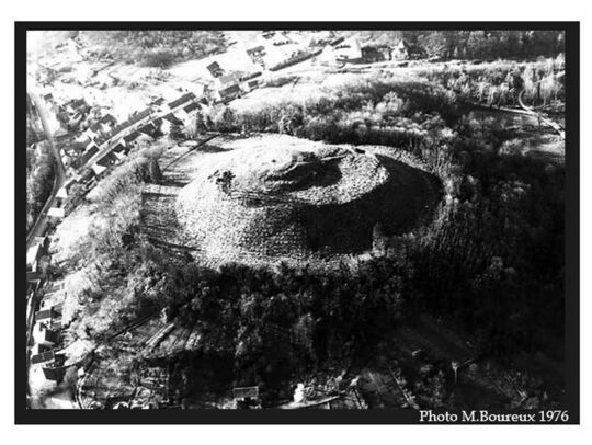 Motte cadastrale - Photo de M. Boureux 1976
